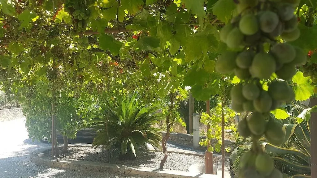 Villa Kairos Trogir 0*,  Croatia