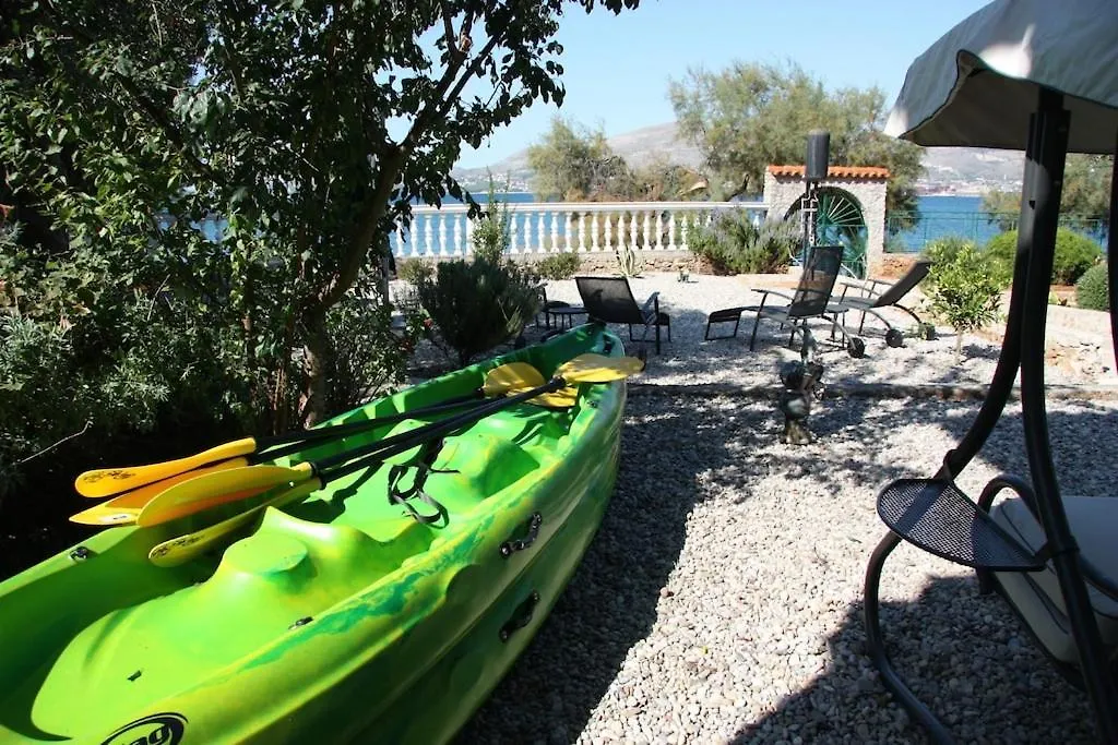 Villa Kairos Trogir 0*,